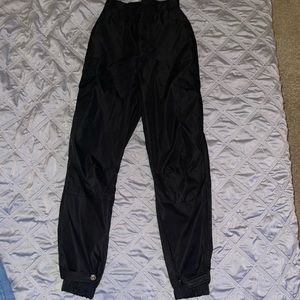 Pretty little thing women’s cargo pants sz 4
